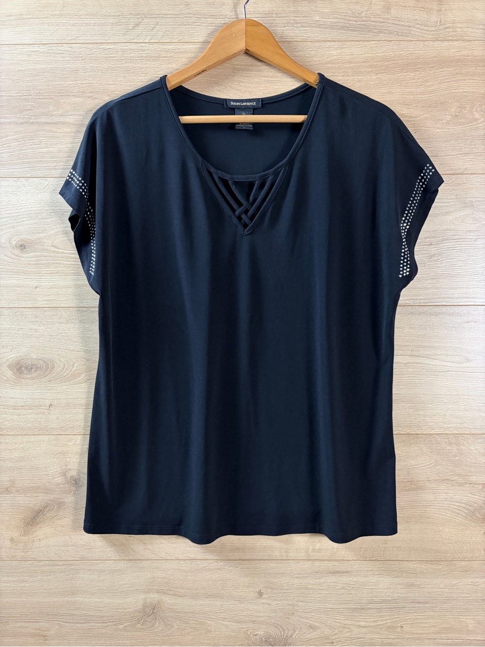 Susan Lawrence Black Short-Sleeve Top with Lattice V-Neck & Studded Sleeves XL